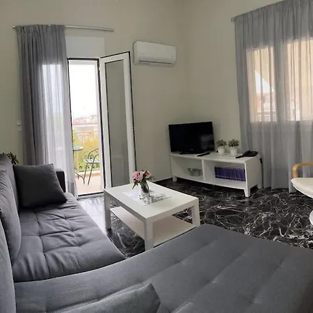 Thyme, 2 Brs Apt, 5mins Nafplio, 10 Mins