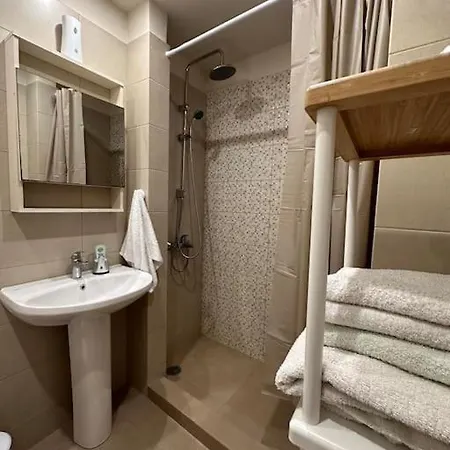 Thyme, 2 Brs Apt, 5mins Nafplio, 10 Mins Апартаменты Нафплион