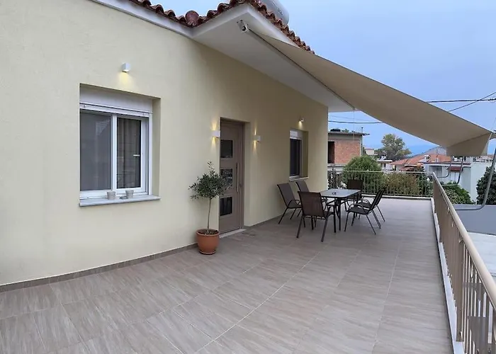 Thyme, 2 Brs Apt, 5mins Nafplio, 10 Mins 아파트 *